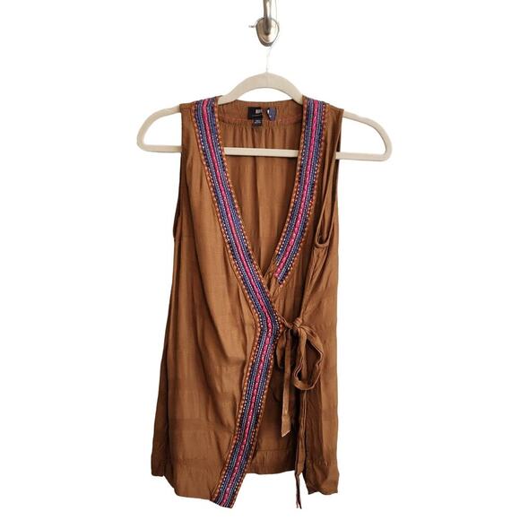 Maeve by Anthropologie Liviana Embroidered Wrap Top Size Small - Picture 2 of 13